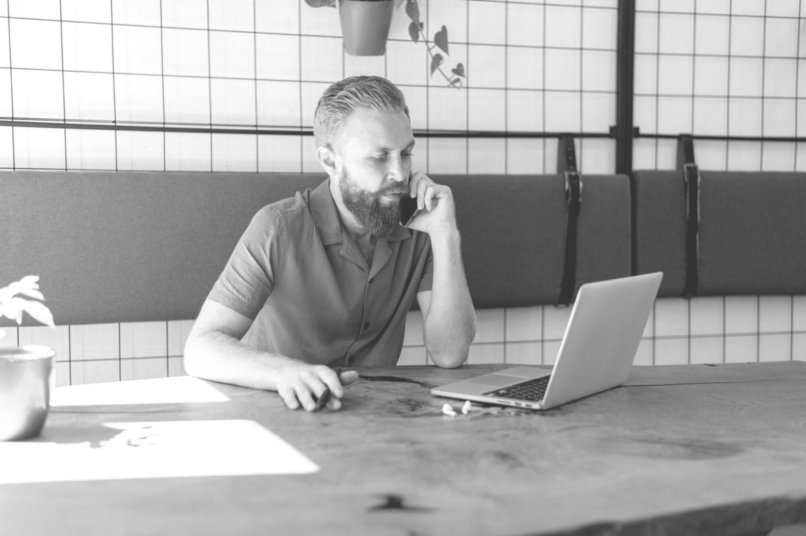 Moderne Verkaufspräsentation mit digitalen Medien